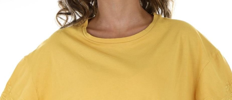 Como usar T-shirt feminina? Dicas estilosas para arrasar em qualquer ocasião!
