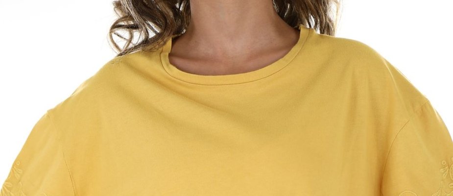 Como usar T-shirt feminina? Dicas estilosas para arrasar em qualquer ocasião!