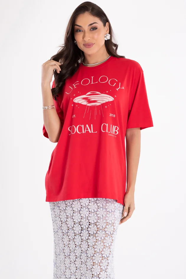 camiseta oversized feminina vermelha