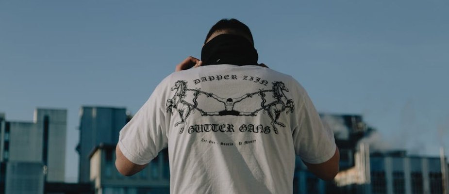 Como Tirar Estampa Emborrachada de Camiseta - Dezzato!